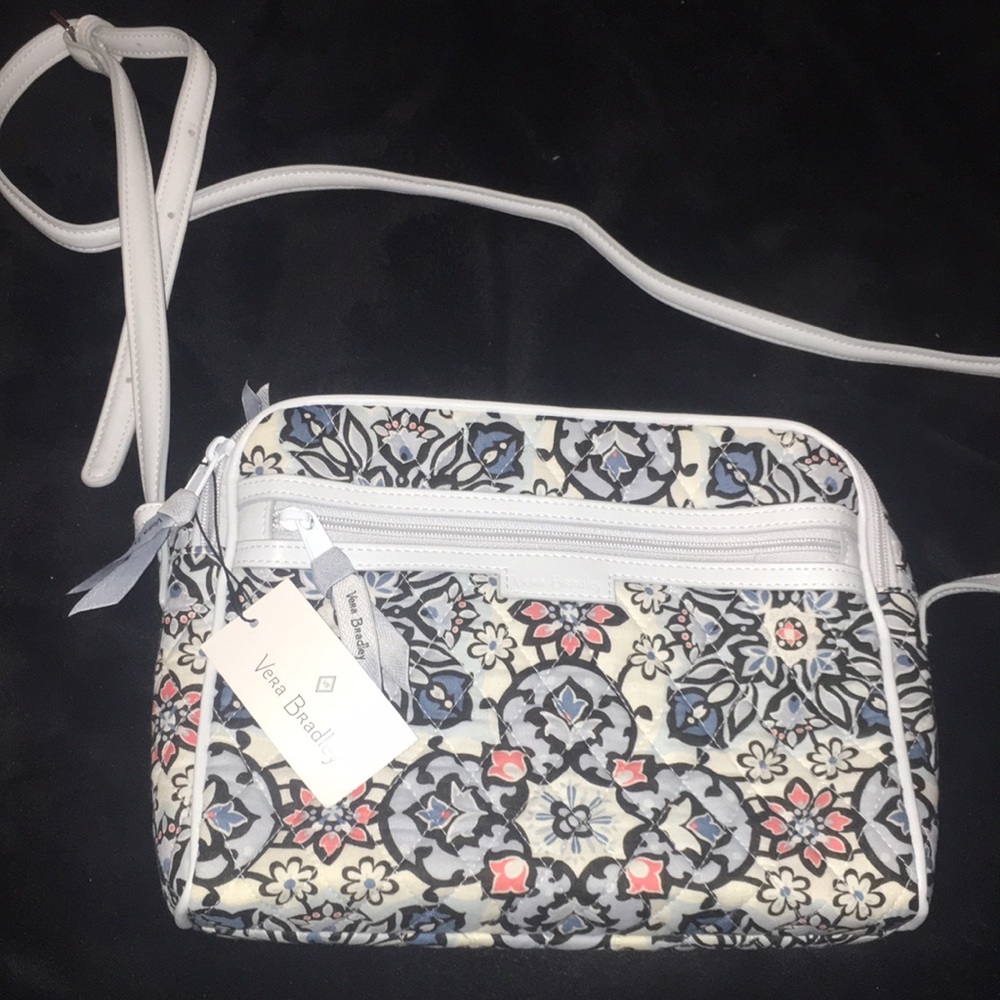 Vera Bradley NWT Trimmed Crossbody Bag  Lisbon Medallion